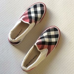 Burberry flats